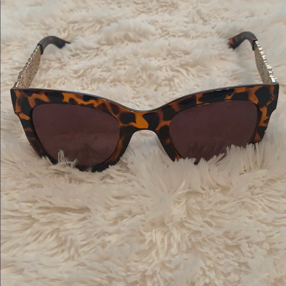 Gold Floral Tortoiseshell Sunglasses